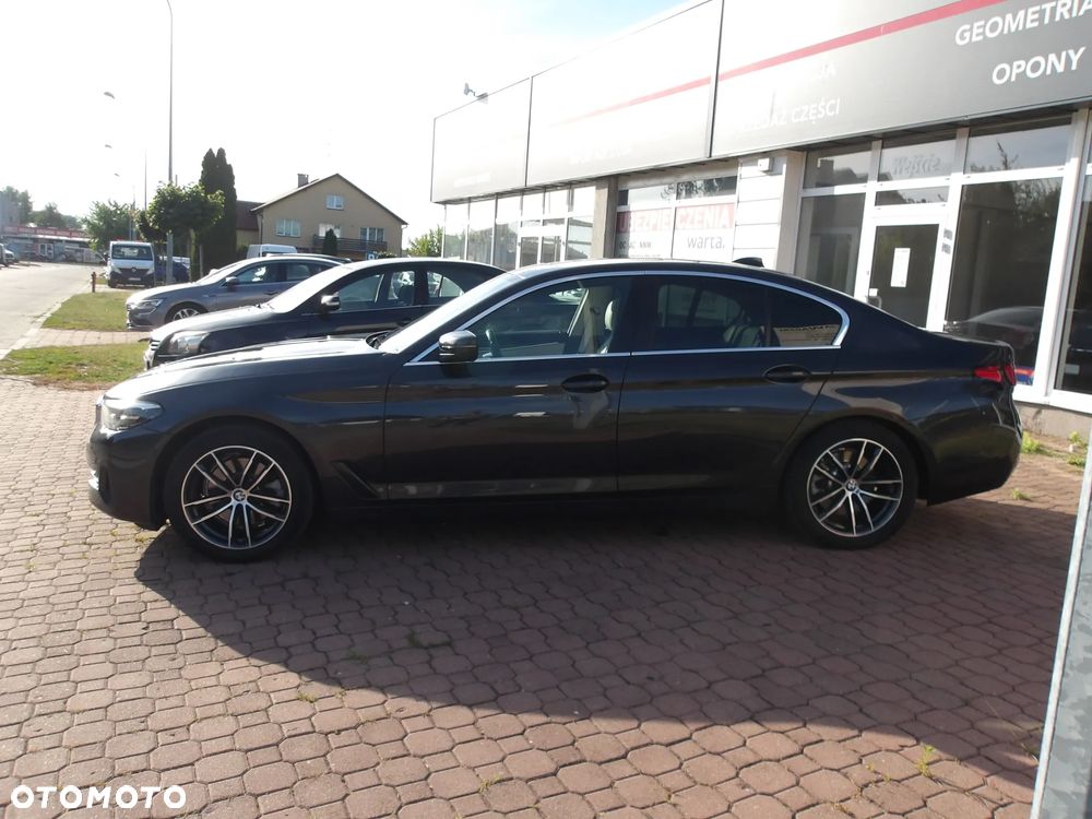 BMW Seria 5 520d Luxury Line - 4