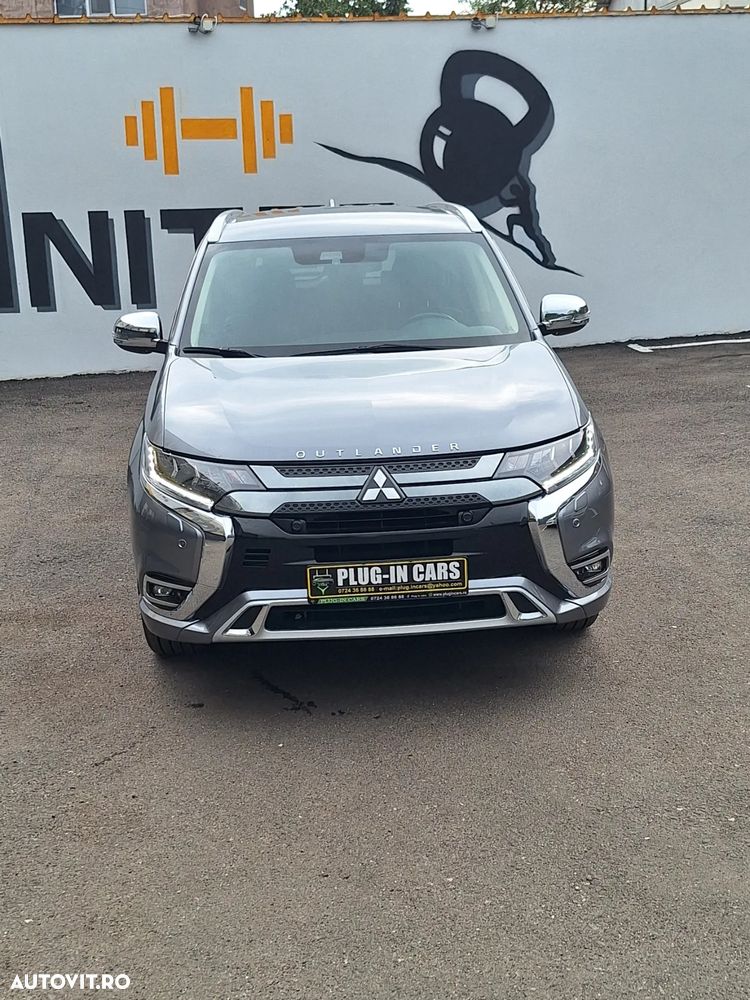 Mitsubishi Outlander PHEV 2.4 L 4X4 Instyle+ - 3