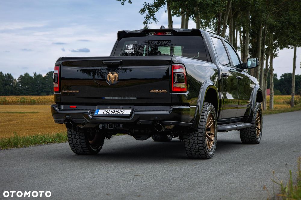 RAM 1500 5.7 Crew Cab Shortbed Laramie Black - 4