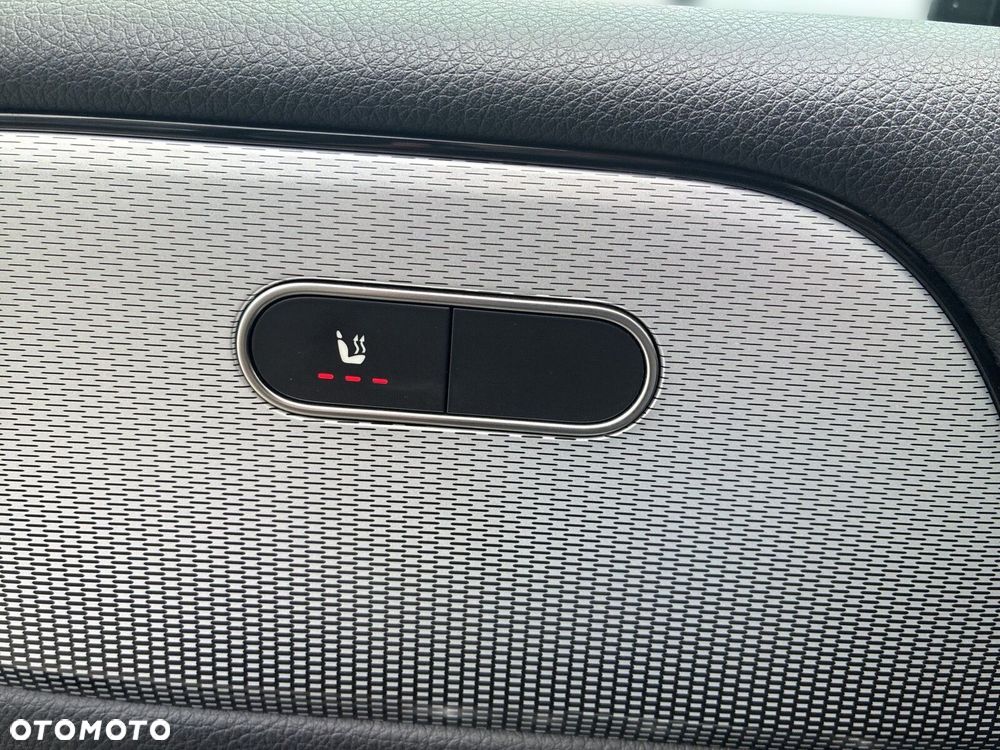Mercedes-Benz GLB - 23
