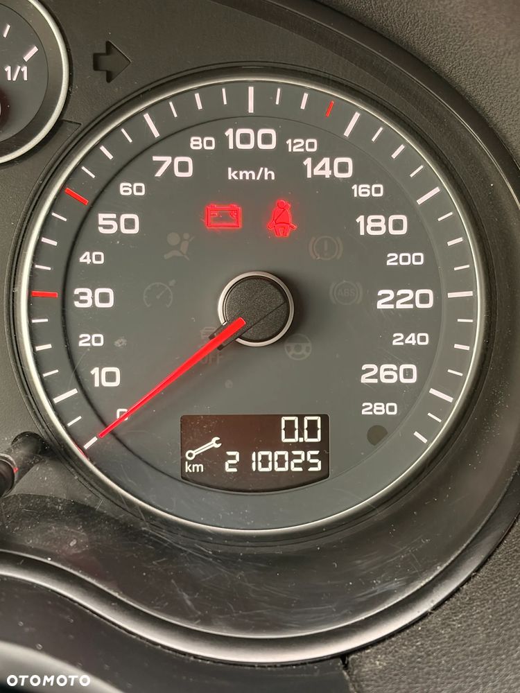 Audi A3 3-drzwiowe 2.0 TDI DPF Quattro Attraction - 10