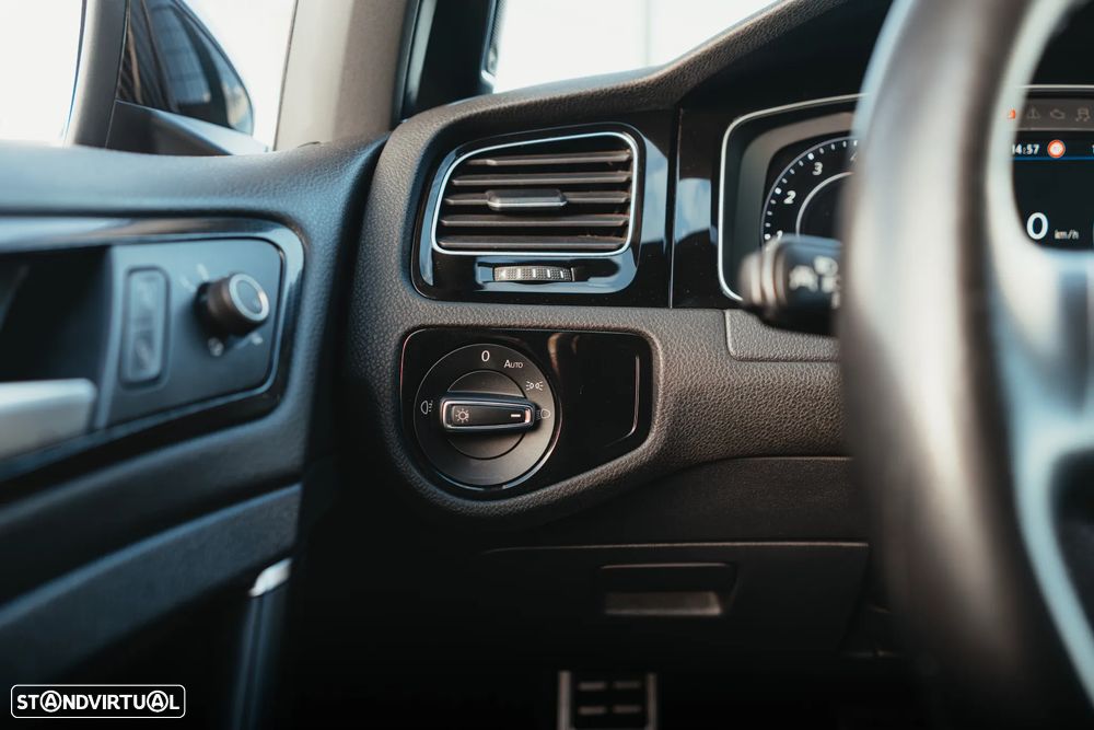 VW Golf 2.0 TSI R DSG - 24