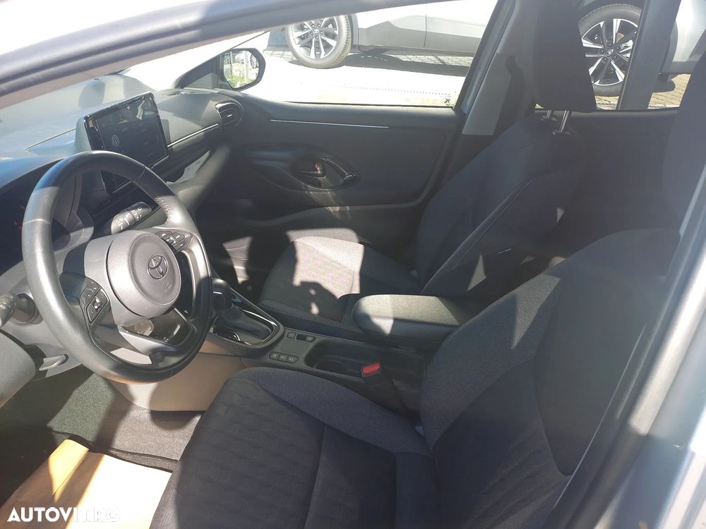 Toyota Yaris 1.5 116 CP HEV Business - 11