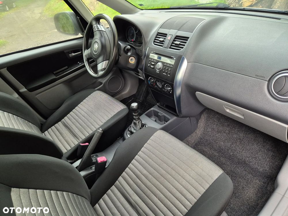 Suzuki SX4 2.0 DDiS 4x4 Comfort - 2