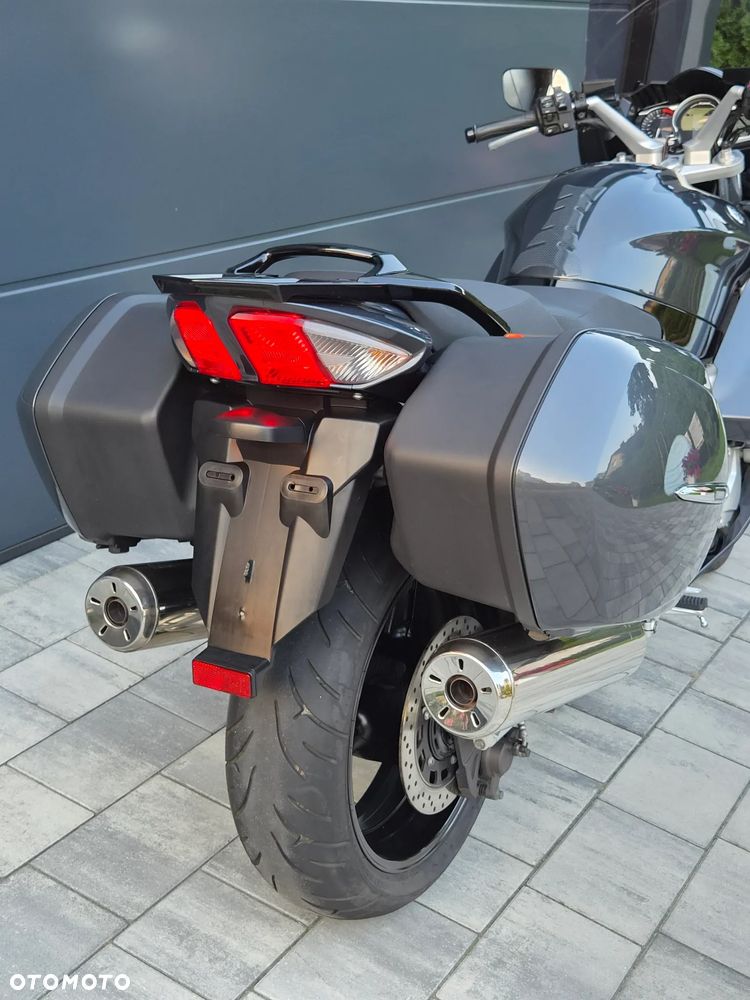 Yamaha FJR - 16