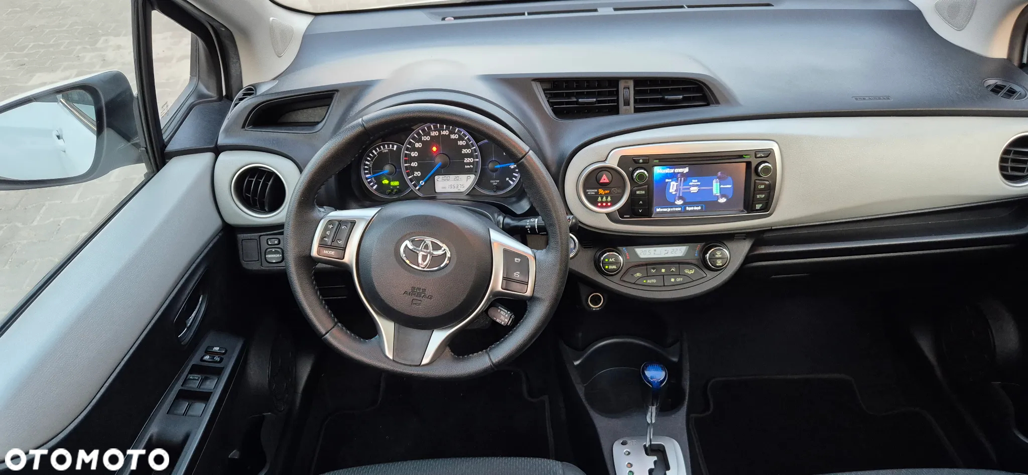Toyota Yaris Hybrid 1.5 VVT-i Comfort - 16