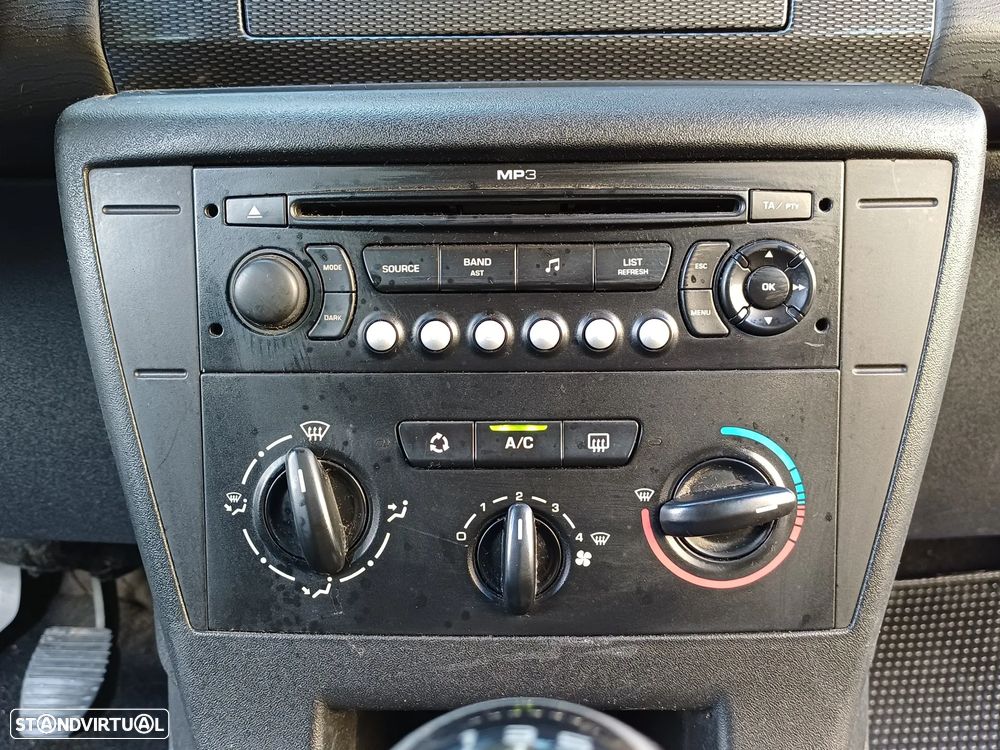 Citroën C4 1.6 HDi Exclusive - 21