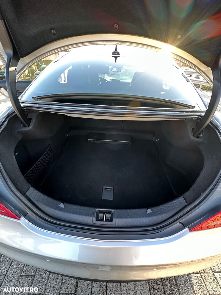 Mercedes-Benz CLA 220 - 8
