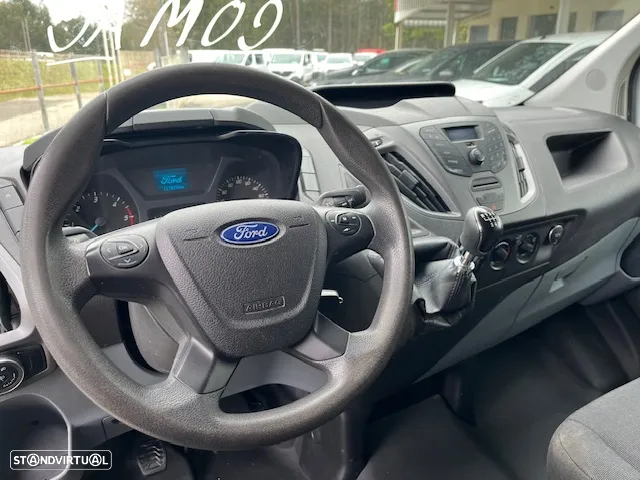 Ford TRANSIT CUSTOM - 9