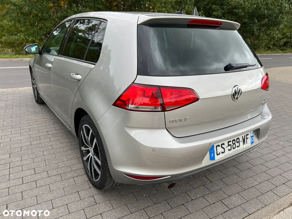 Volkswagen Golf - 8
