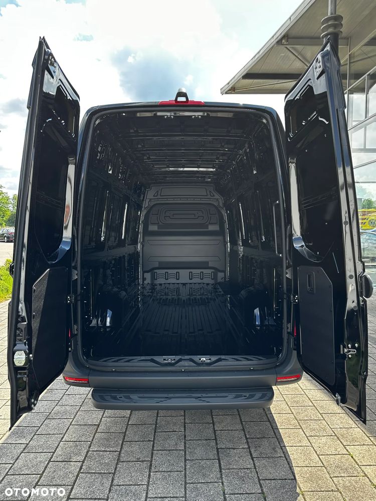 Mercedes-Benz Sprinter - 27