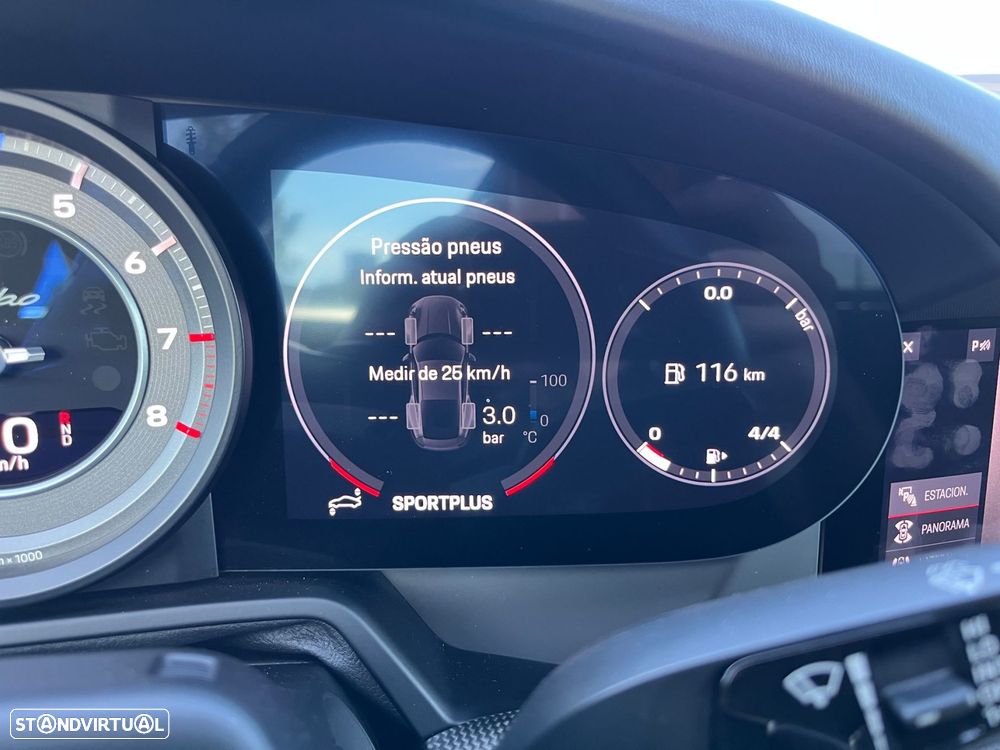 Porsche 911 (992) Turbo - 31