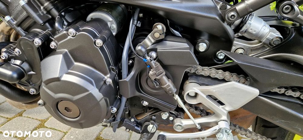 Yamaha MT - 28