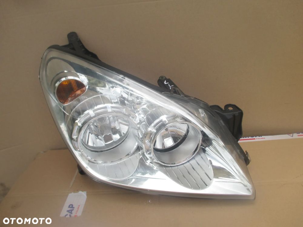 lampa prawa Opel Astra 3 H LIFT Hella Europa - 1
