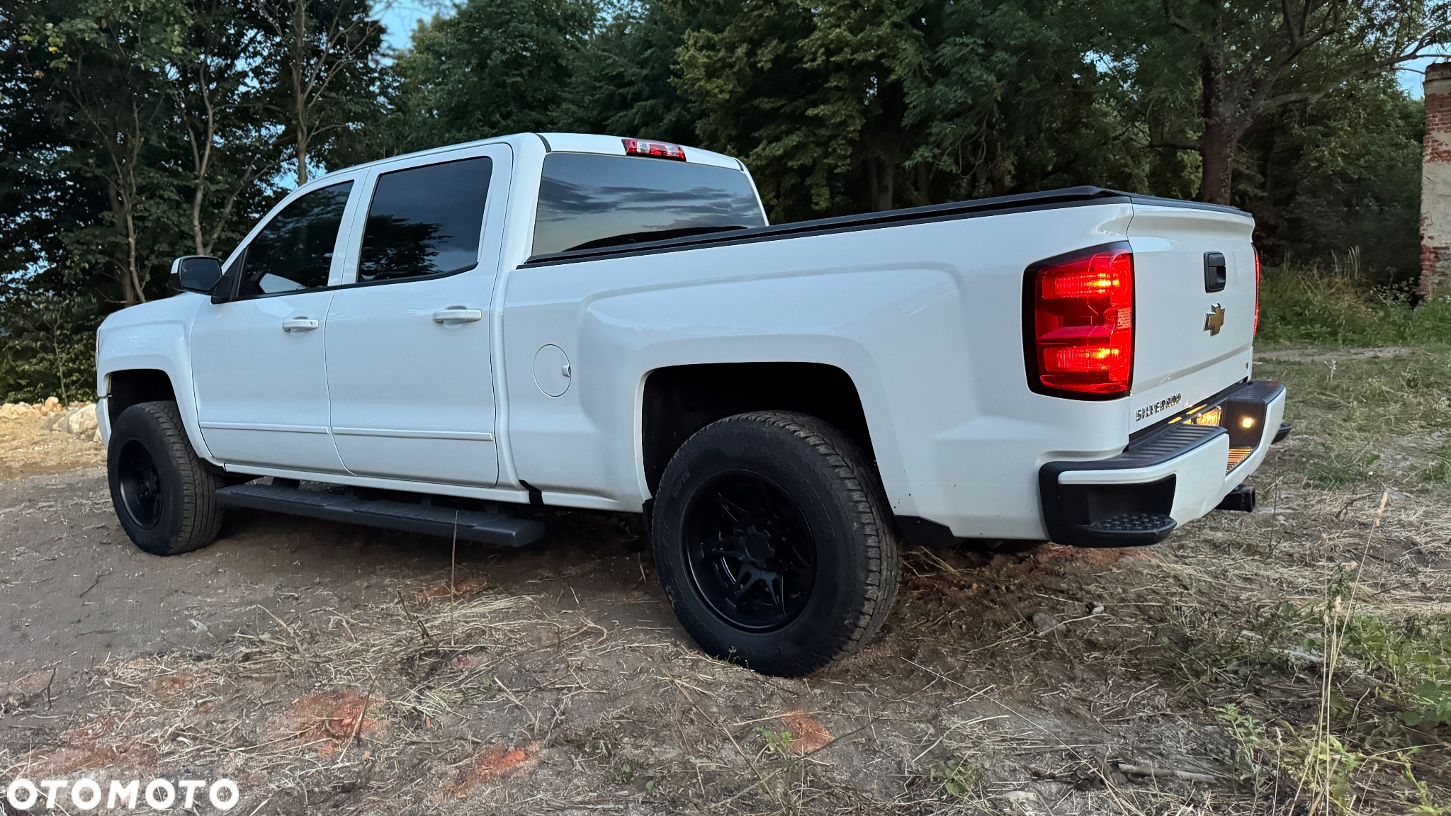 Chevrolet Silverado - 6