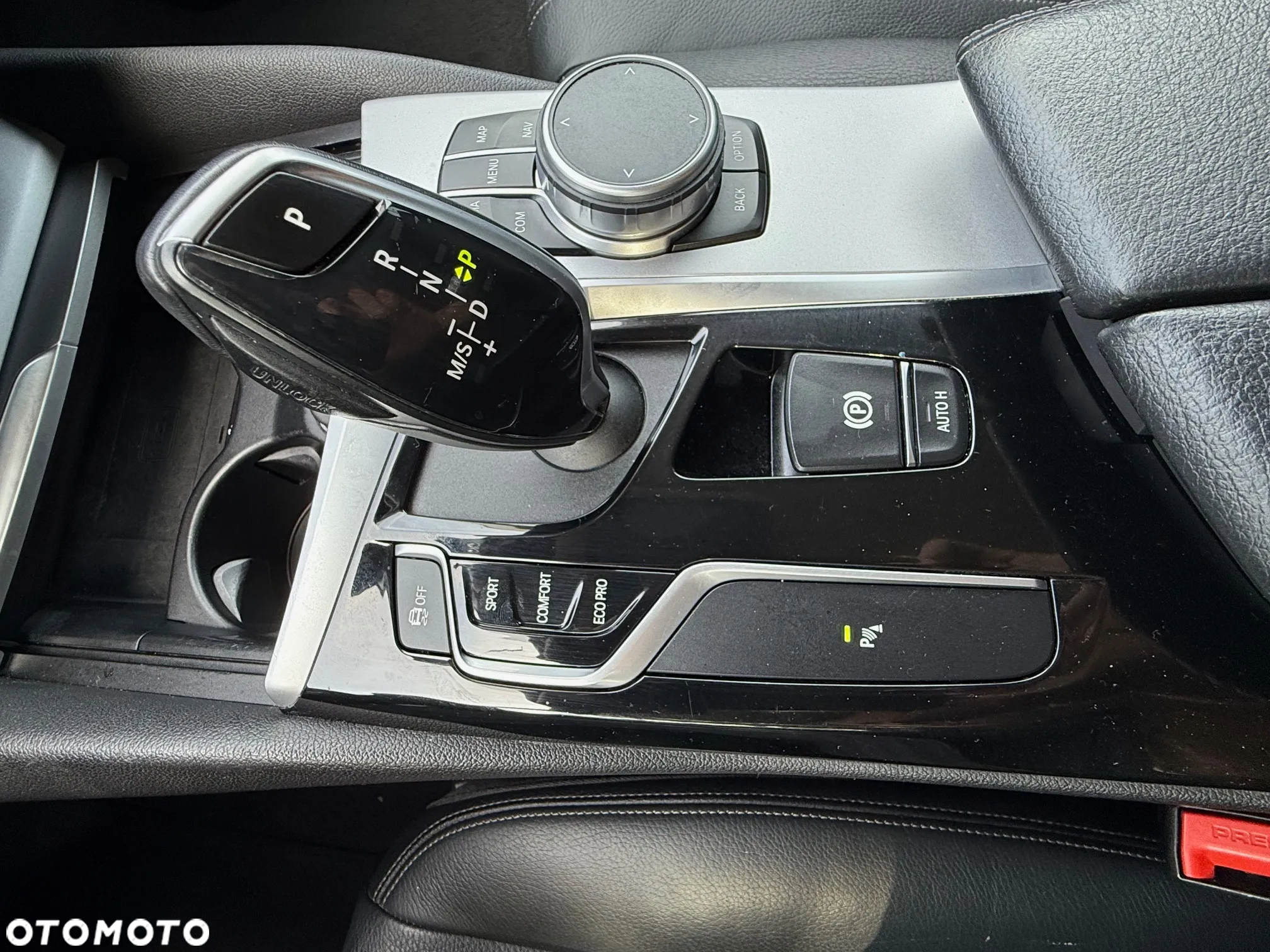 BMW Seria 5 520d Touring - 12