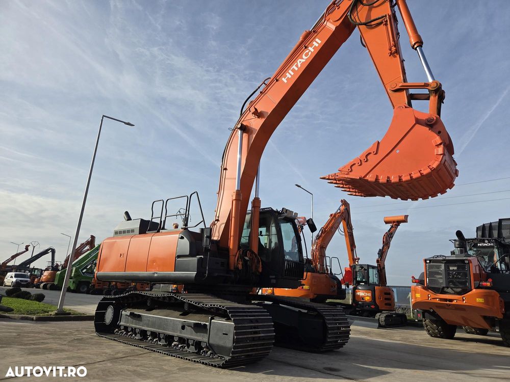 Hitachi ZX350, 2018, 8.061h, cupa noua, Masa operationala 35,6t, Inst hidr pe picon pe brate, inst hidr rotire, gresare automata, senile 90% ok, 3 pompe hidr HITACHI, produs in JAPONIA, Isuzu 282CP, Ad sapare 7,5m, ridica 22t, STARE F BUNA-PROMOTIE 89.900EUR - 21