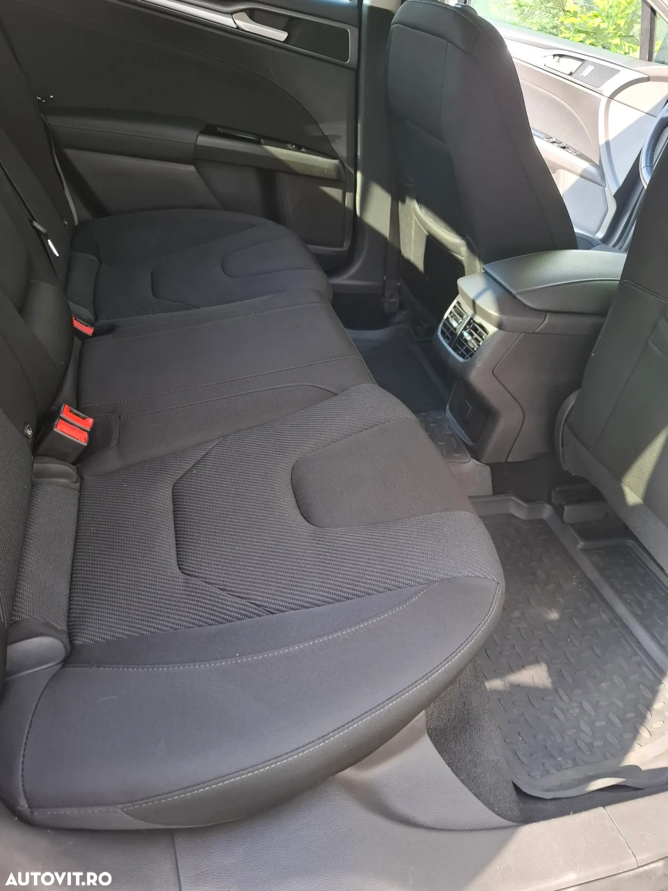 Ford Mondeo 2.0 TDCi Powershift Titanium - 12