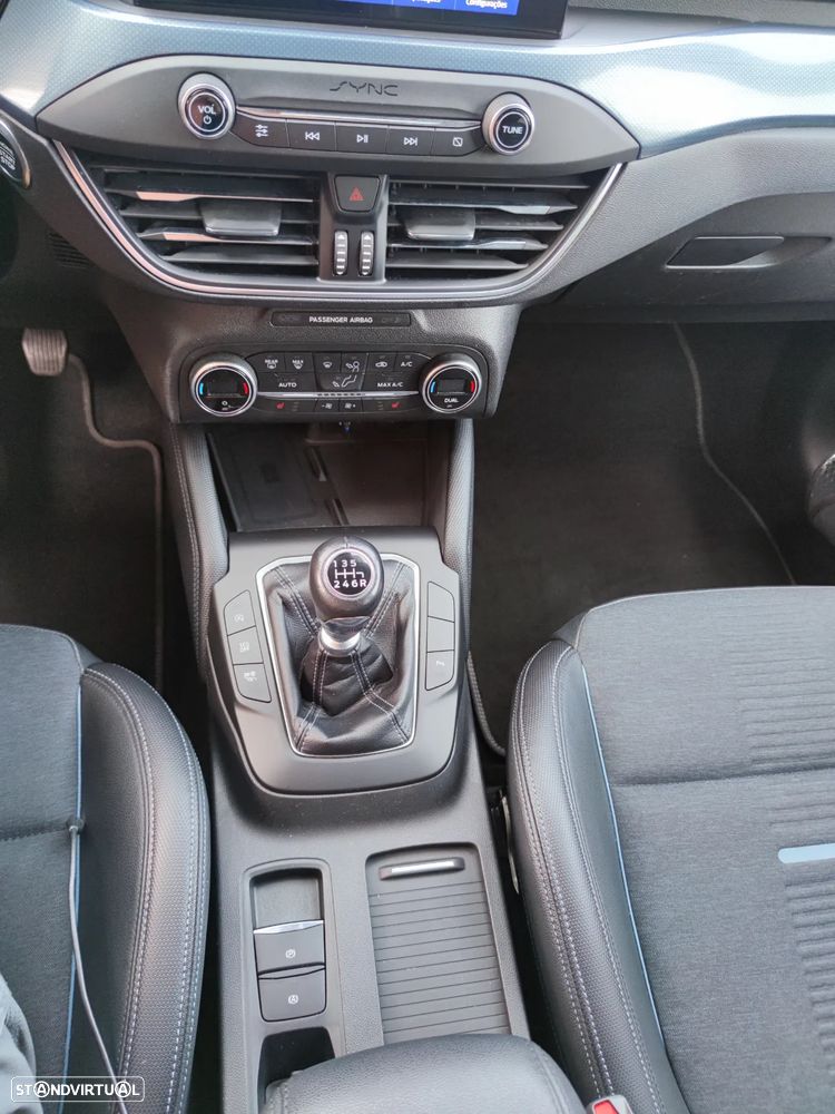 Ford Focus SW 1.0 EcoBoost Active X - 16