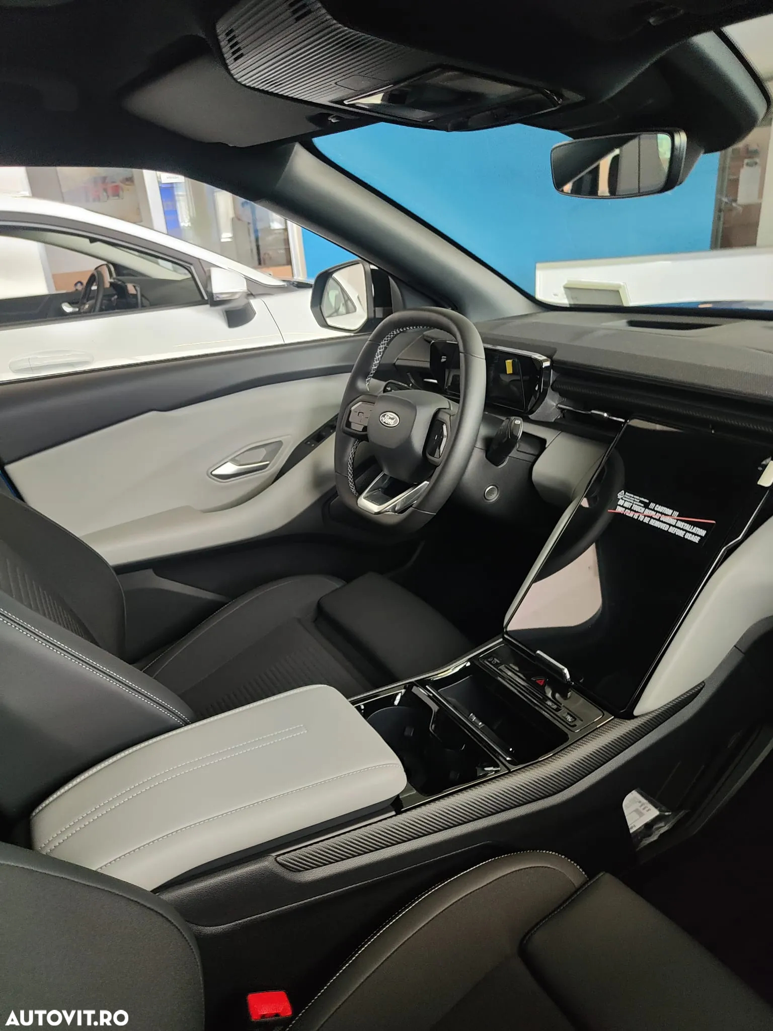 Ford Explorer RWD 77 kWh Extended Range Premium - 12