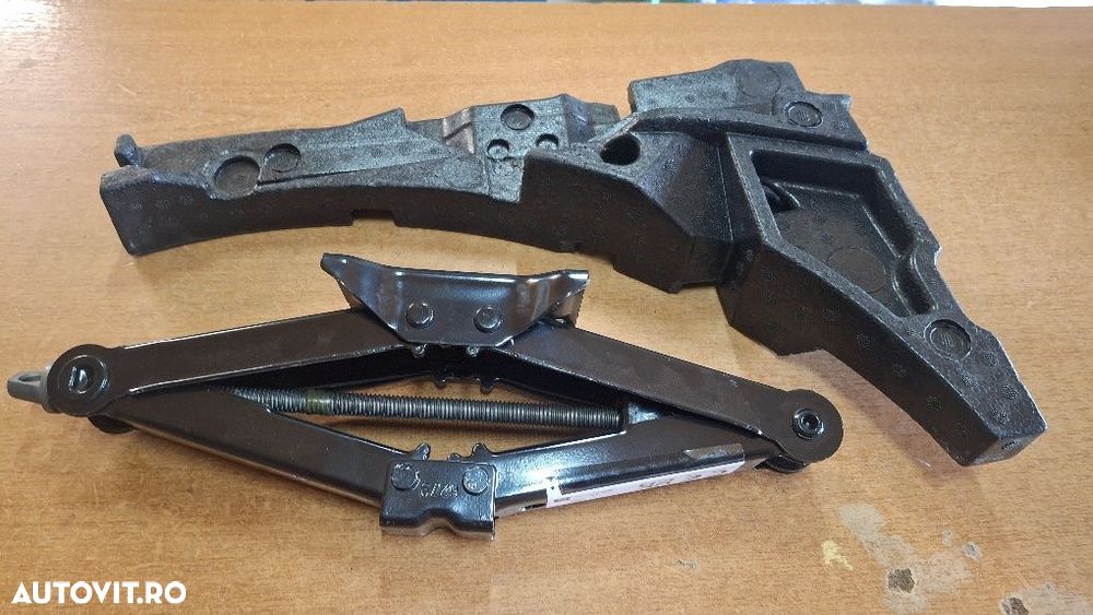 Cric cheie de roti Golf 7 Octavia Audi originale 2012+ - 3