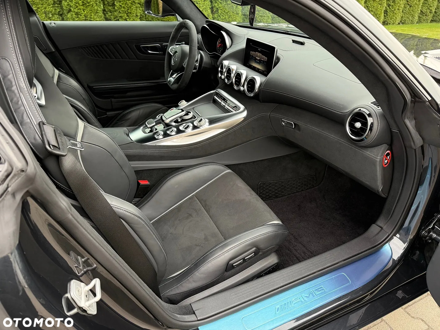 Mercedes-Benz AMG GT - 13