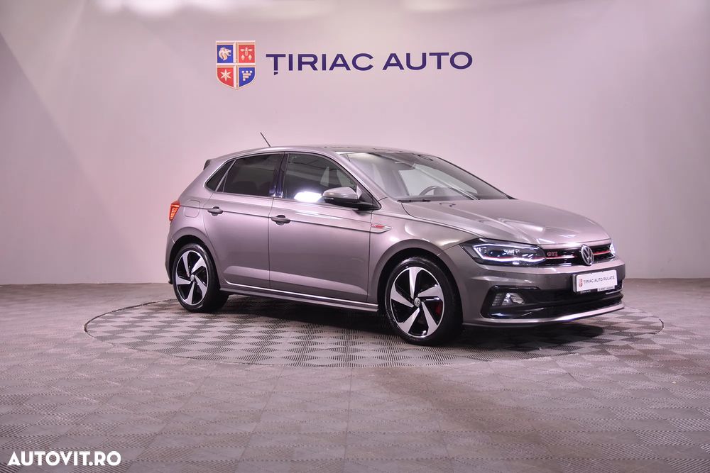 Volkswagen Polo 2.0 TSI DSG GTI - 7