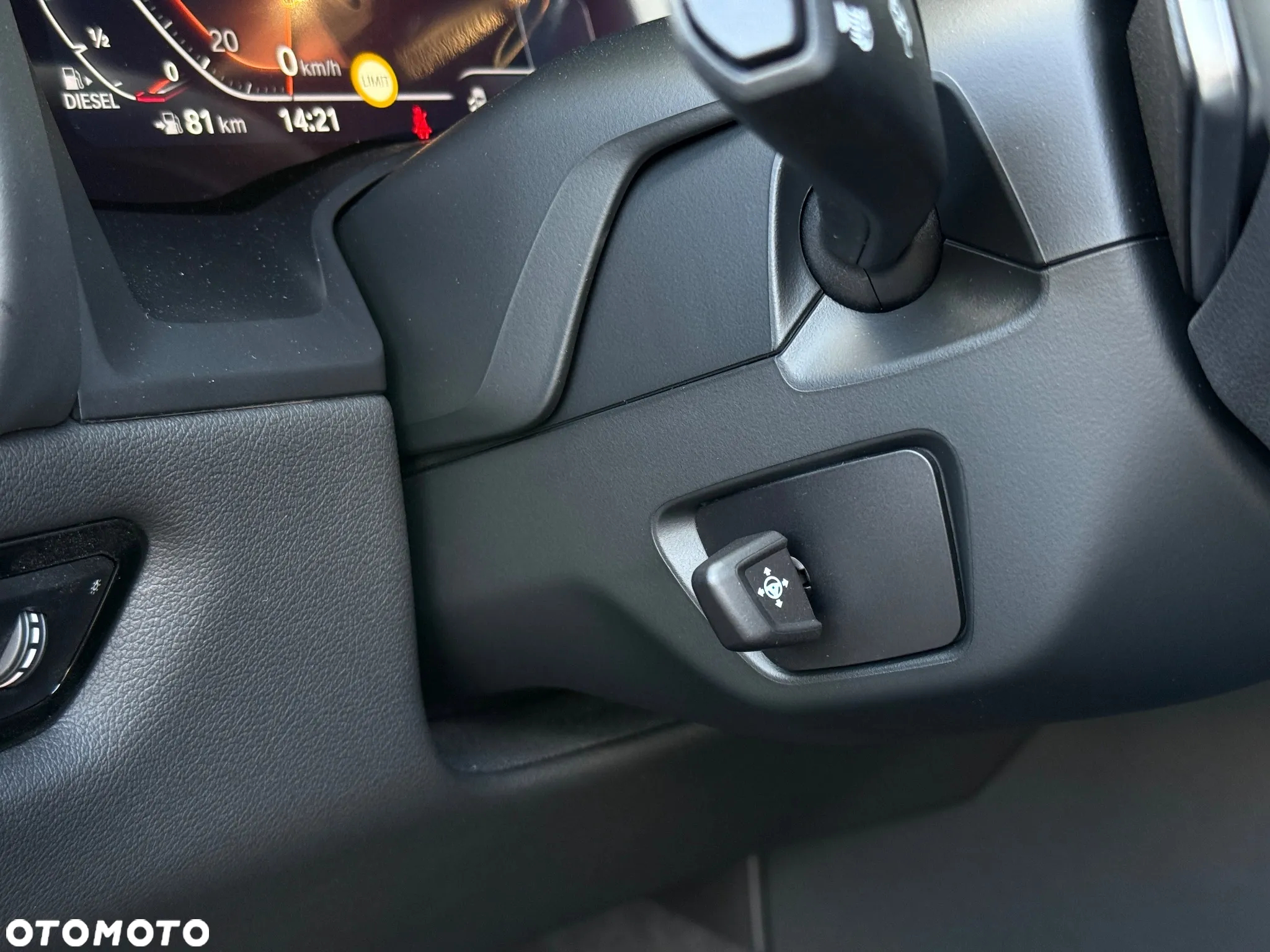 BMW Seria 8 - 33