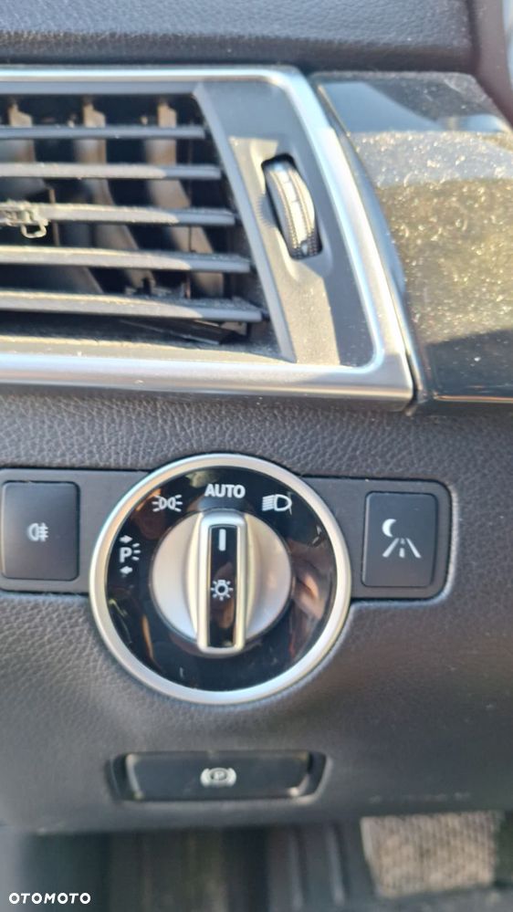 Mercedes-Benz ML - 4