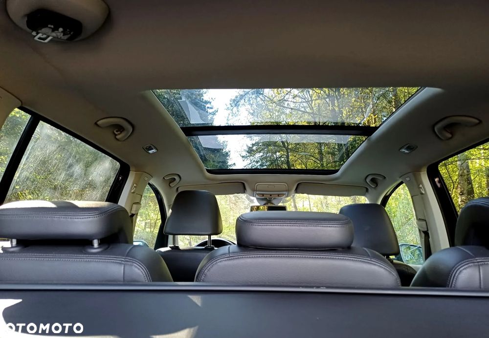 Volkswagen Touran 1.4 TSI STYLE - 5