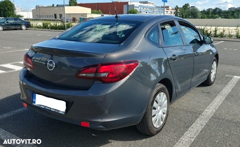 Opel Astra ver-1-6-twinport-ecotec-selection - 5