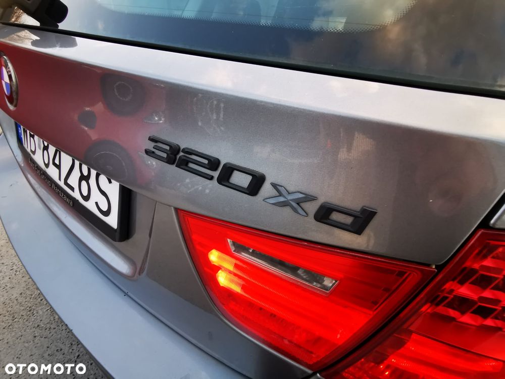 BMW Seria 3 320d xDrive DPF - 31