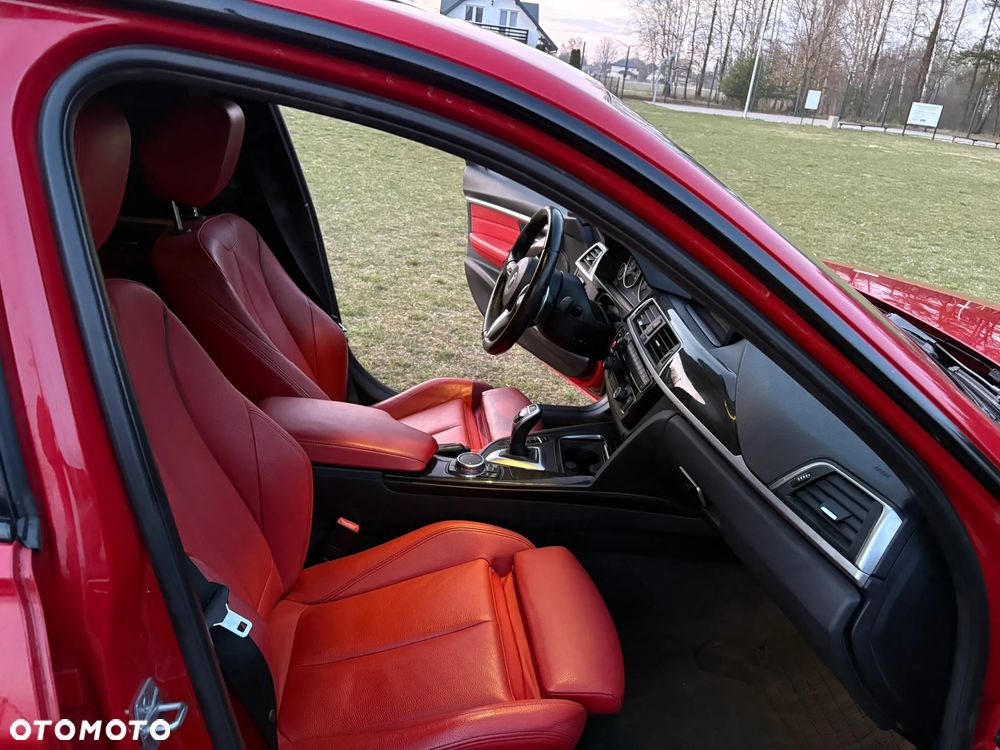 BMW Seria 3 340i xDrive Edition M Sport Shadow - 28