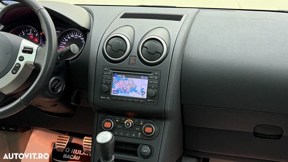 Nissan Qashqai+2 - 15