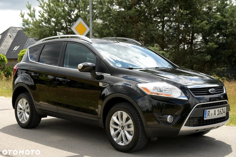 Ford Kuga 2.0 TDCi 2x4 Titanium - 10