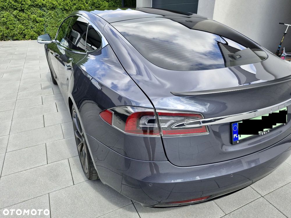 Tesla Model S Performance - 7