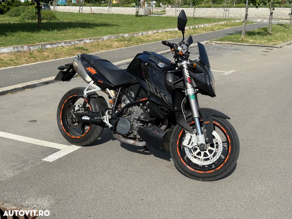 KTM 990 Super Duke - 1