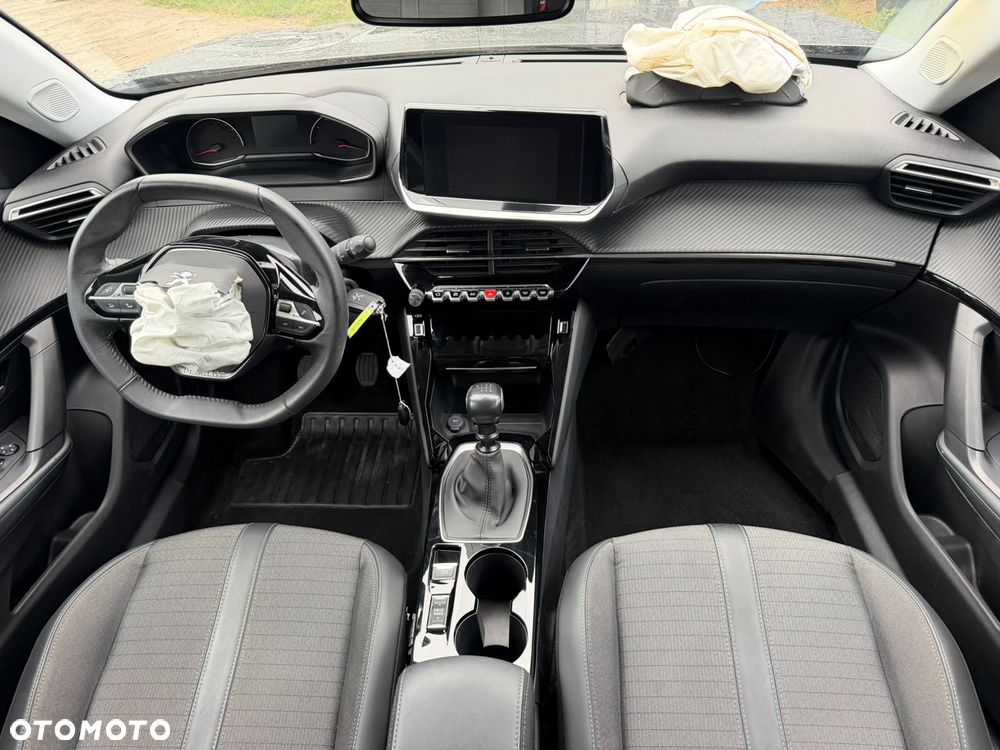 Peugeot 2008 PureTech 130 Allure - 16