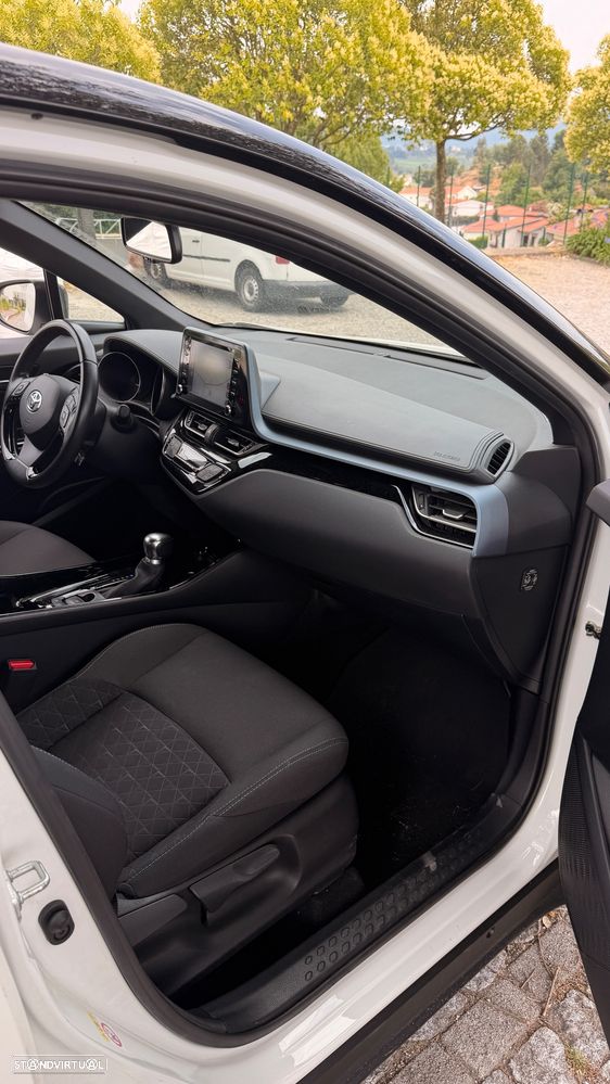 Toyota C-HR 1.8 Hybrid Square Collection - 10