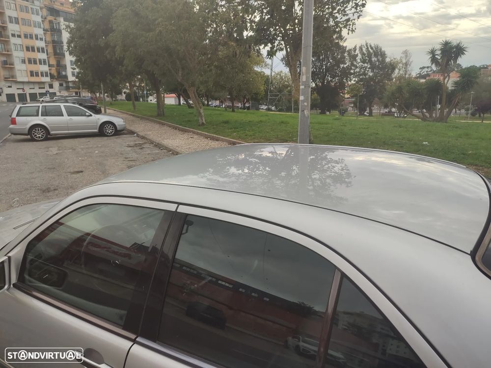 Mercedes-Benz E 250 TD Classic - 7