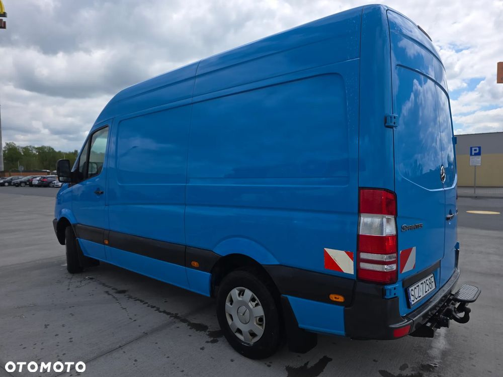 Mercedes-Benz Sprinter - 4