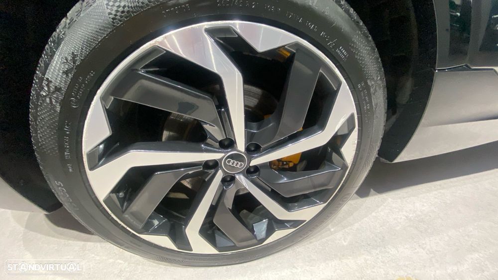 Audi e-tron 55 quattro S line - 19