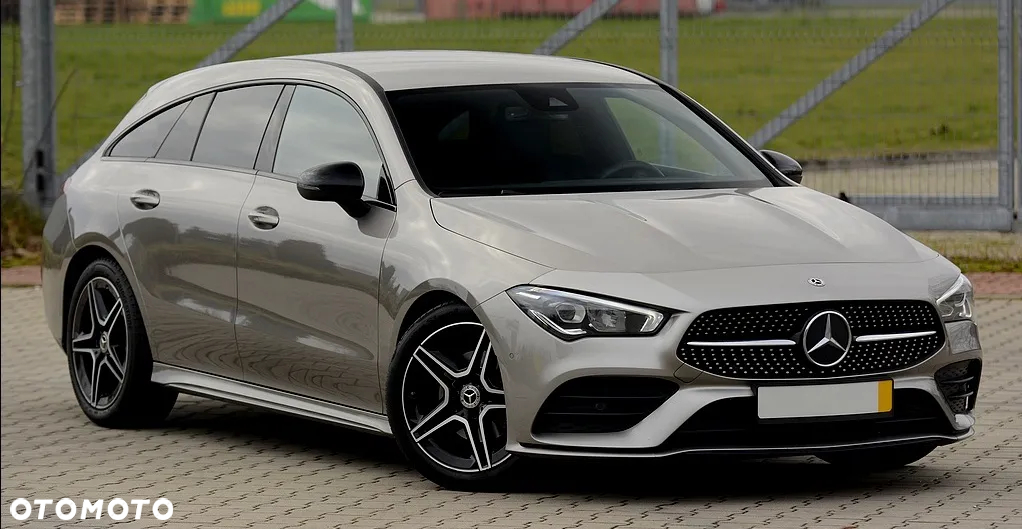 Mercedes-Benz CLA 180 Shooting Brake AMG Line - 13