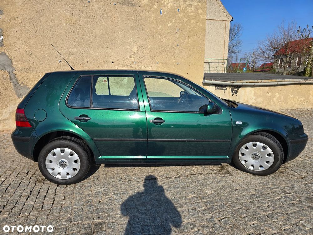 Volkswagen Golf 1.6 - 4