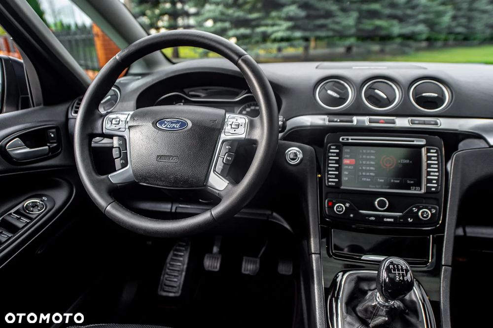 Ford S-Max 2.0 TDCi DPF Titanium X - 27