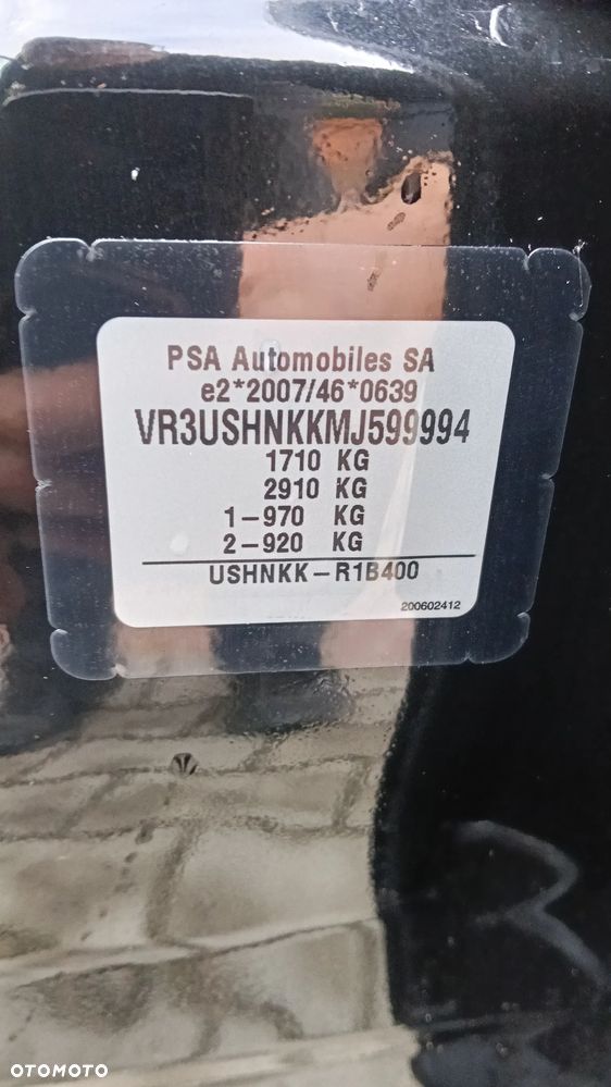 Peugeot 2008 - 17