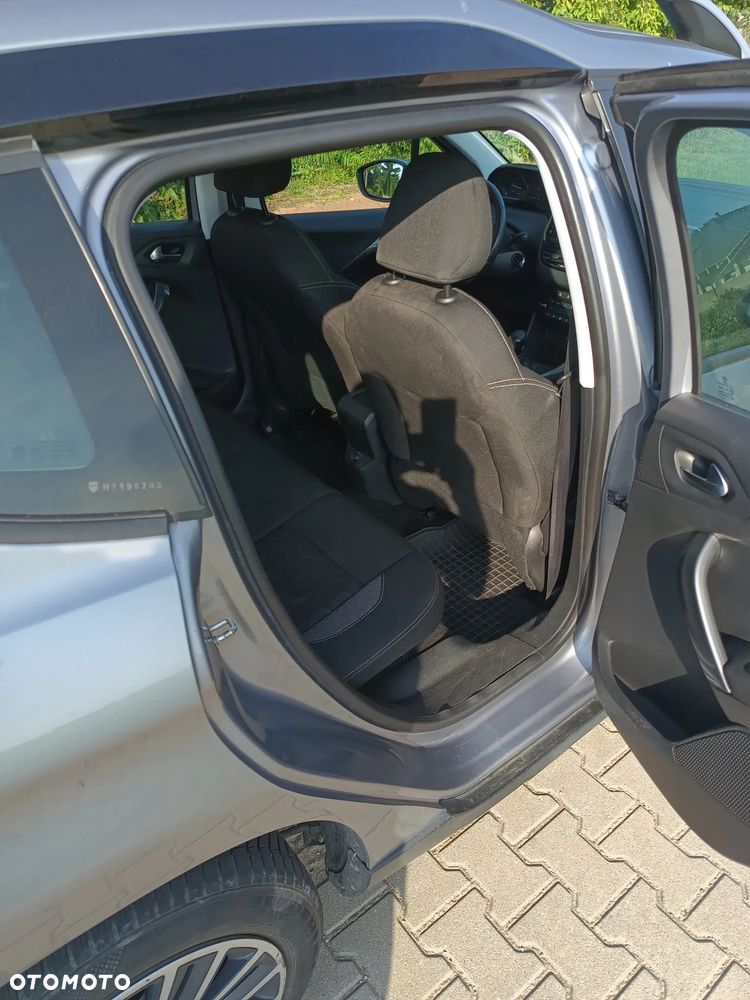 Peugeot 2008 1.6 BlueHDi Allure - 3