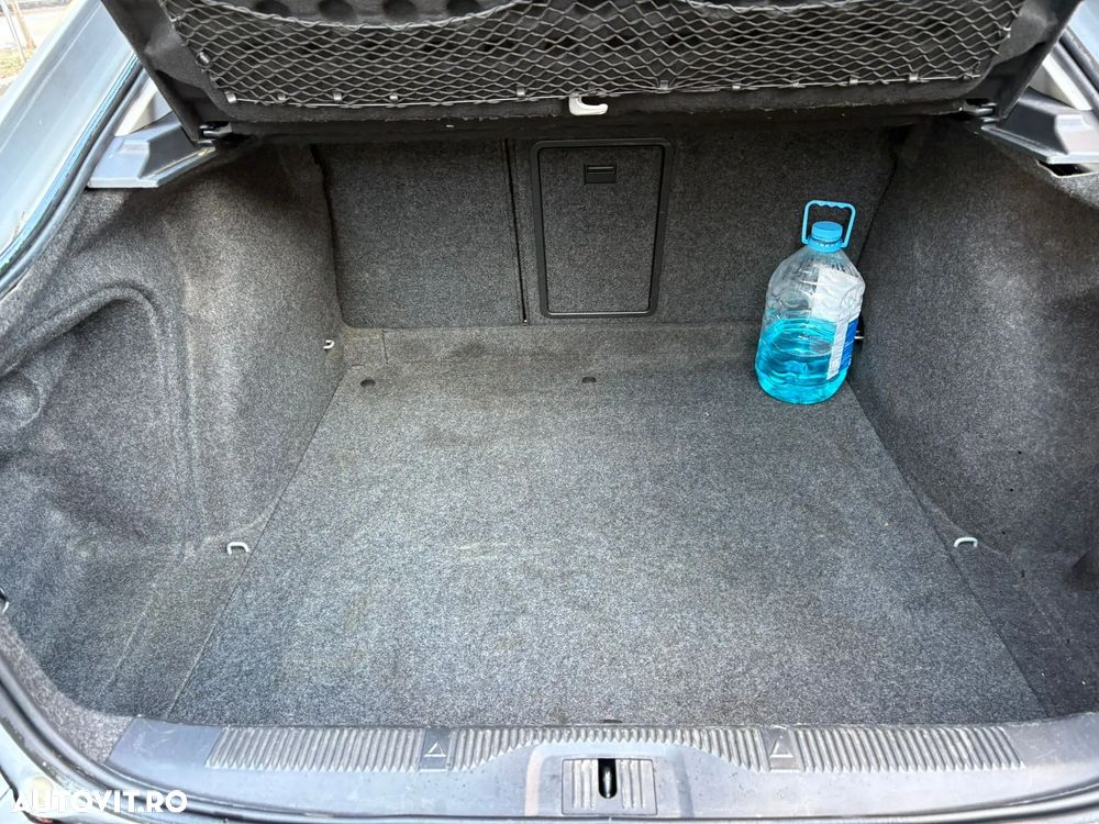 Skoda Octavia 1.6 TDI DPF Ambition - 14