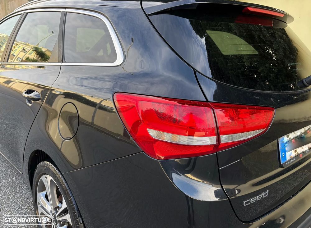 Kia Ceed SW 1.6 CRDi GT Line - 29