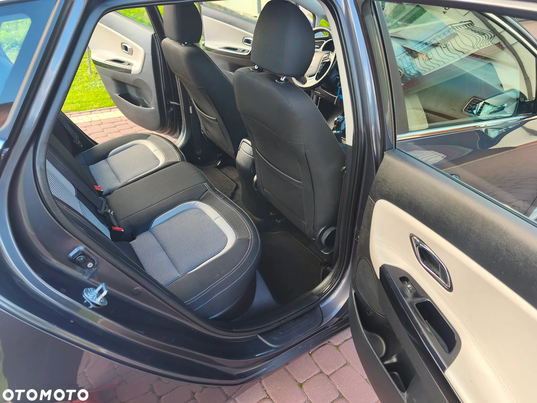 Kia Ceed 1.6 GDI Dream Team Edition - 8
